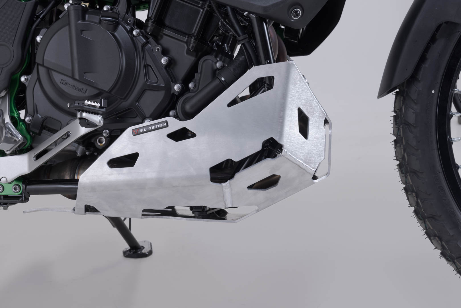 SW-Motech Engine guard - Silver. Kawasaki KLE500 / KLE500 SE (26-). Figure 5