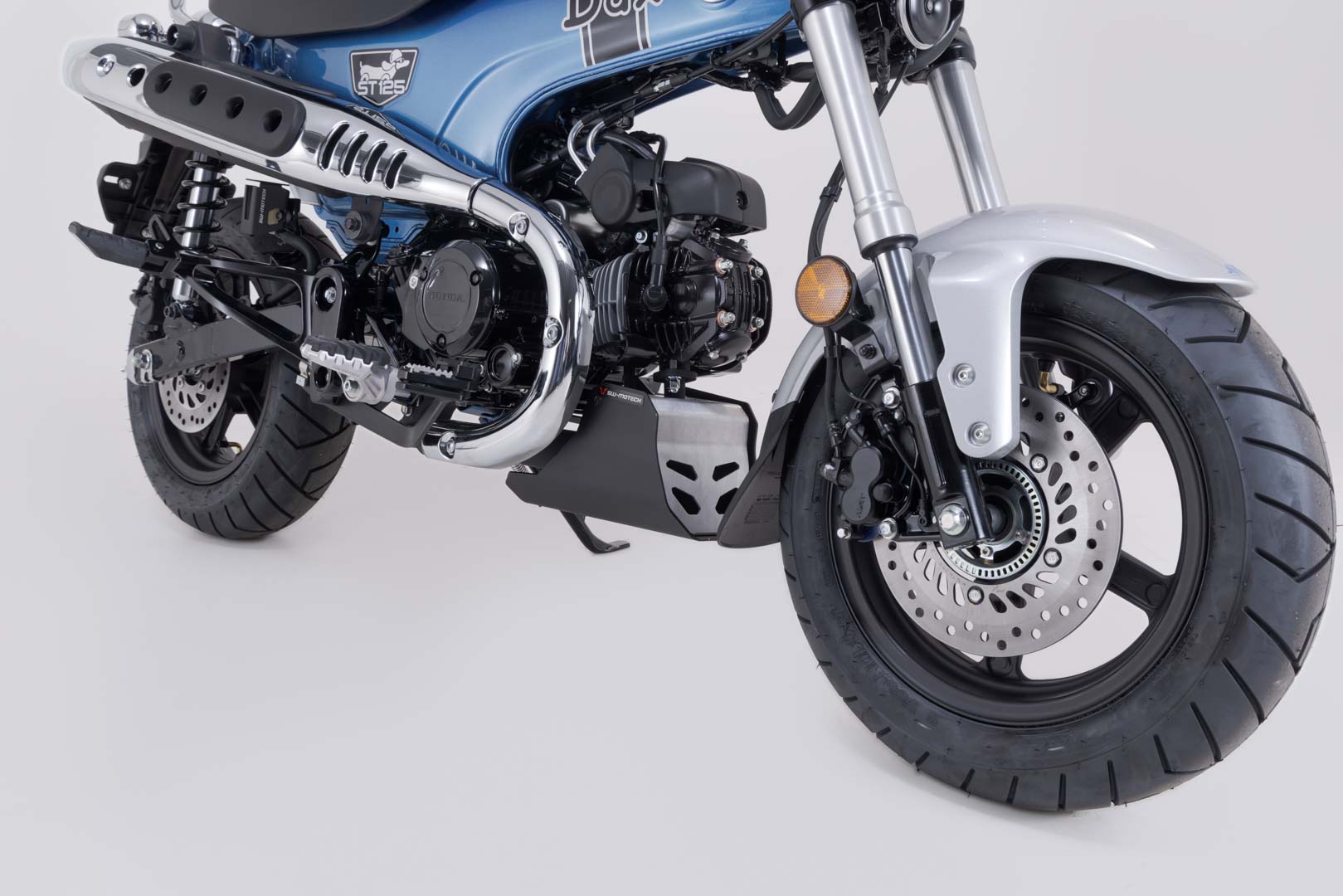 SW-Motech Protetor do motor - Preto/Prata. Honda Dax 125 (22-). Figura 1