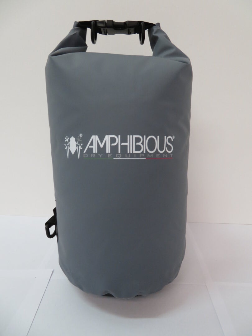 Amphibious Tube sac étanche gris 5 litres. Figure 8