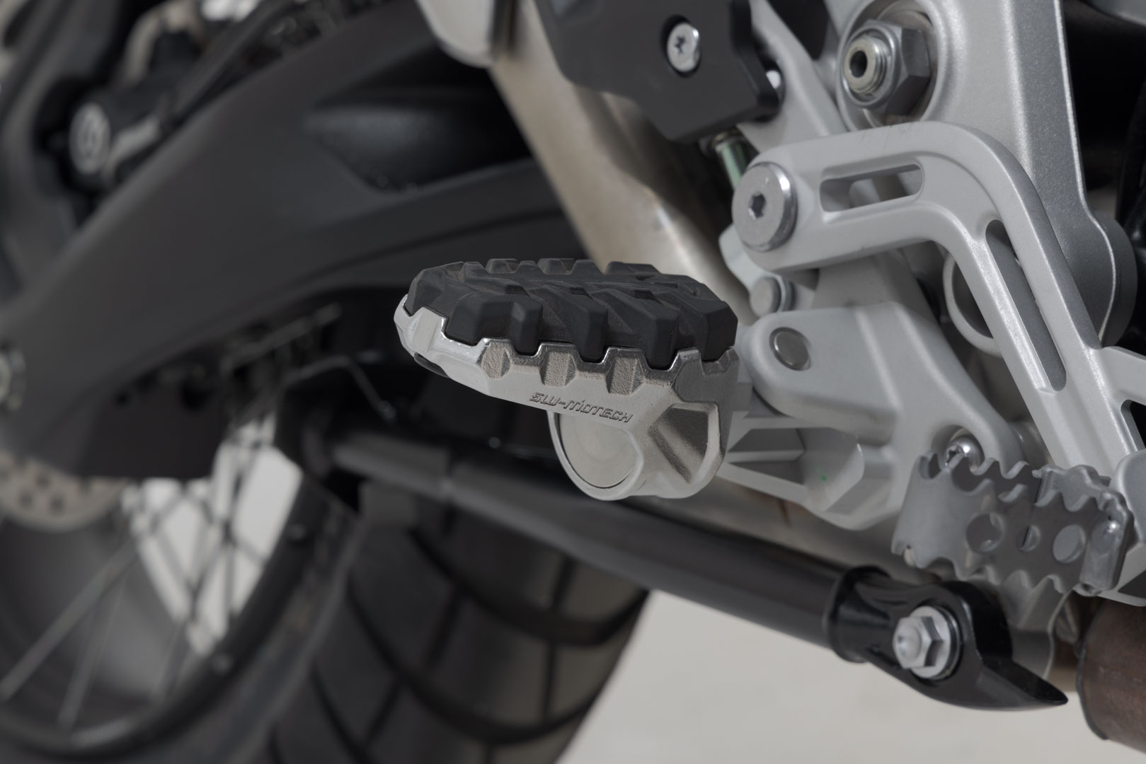SW-Motech EVO fotstödssats - Triumph Tiger 1200-modeller (22-). Figur 1
