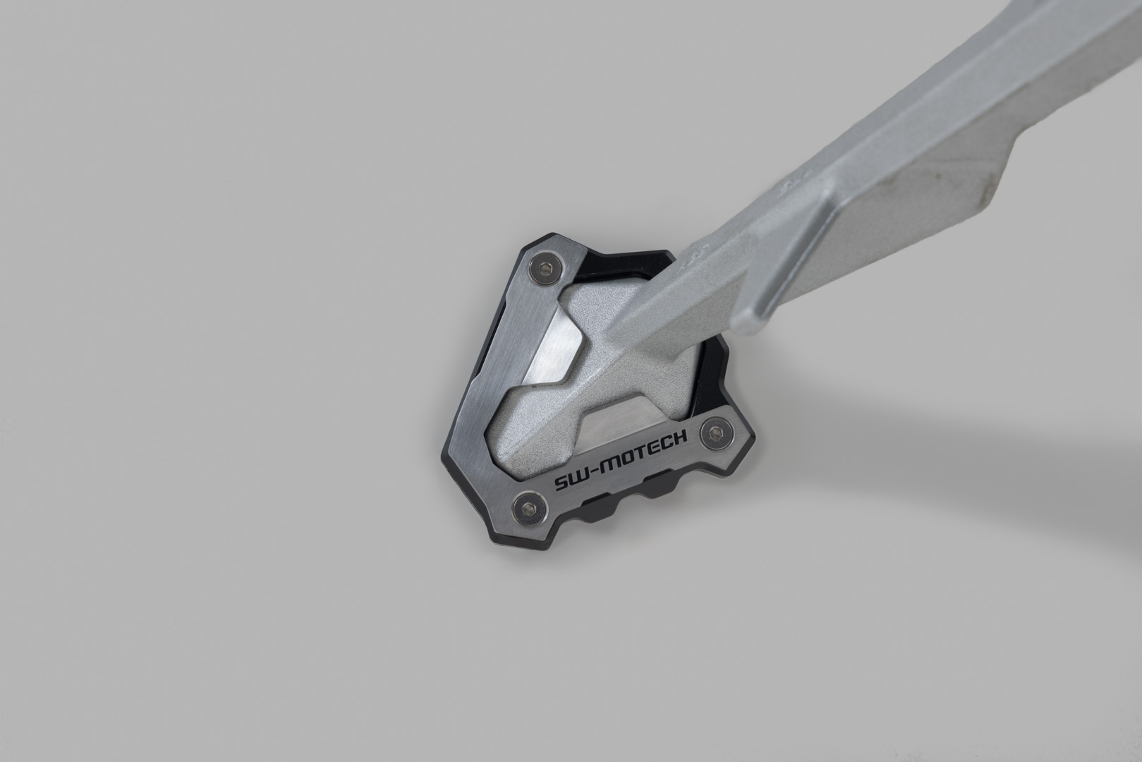 Extensie SW-Motech pentru piciorul lateral - Negru/argintiu. BMW F 900 GS (23-). Figura 3