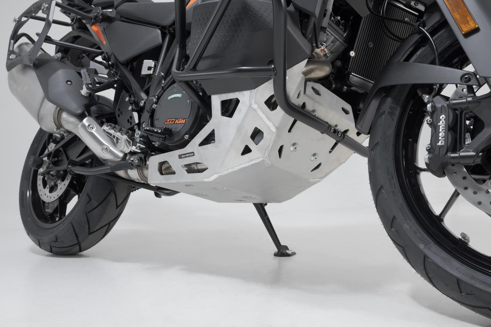SW-Motech Protector motor - Argintiu. KTM 1290 Super Adventure (21-). Figura 1 SW-Motech Protector motor - Argintiu. KTM 1290 Super Adventure (21-). Figura 1