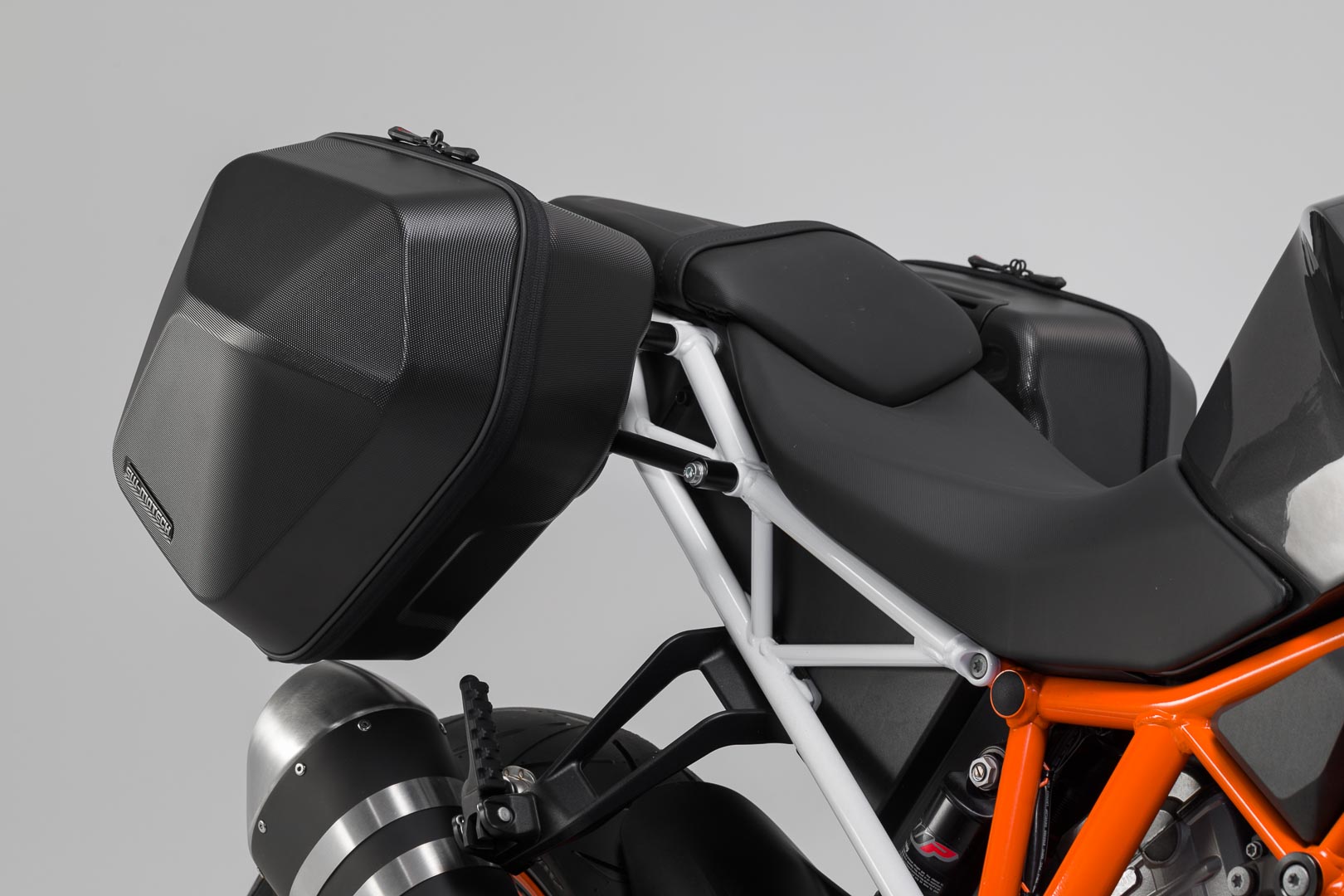 Sistem lateral SW-Motech URBAN ABS - 2x 16,5 l. KTM 1290 Super Duke R (13-19). Figura 1