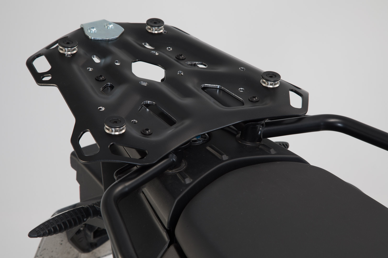 SW-Motech DUSC L top case system - Negru. BMW F 650/700/800 GS de 41 l. Figura 3