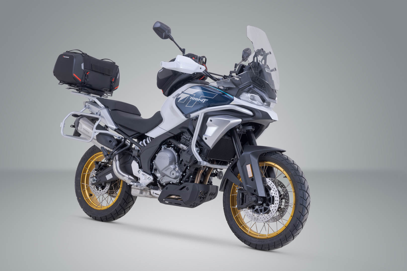 Set de rackpack SW-Motech - CFMoto 700MT (24-), 800MT (21-). Figura 2