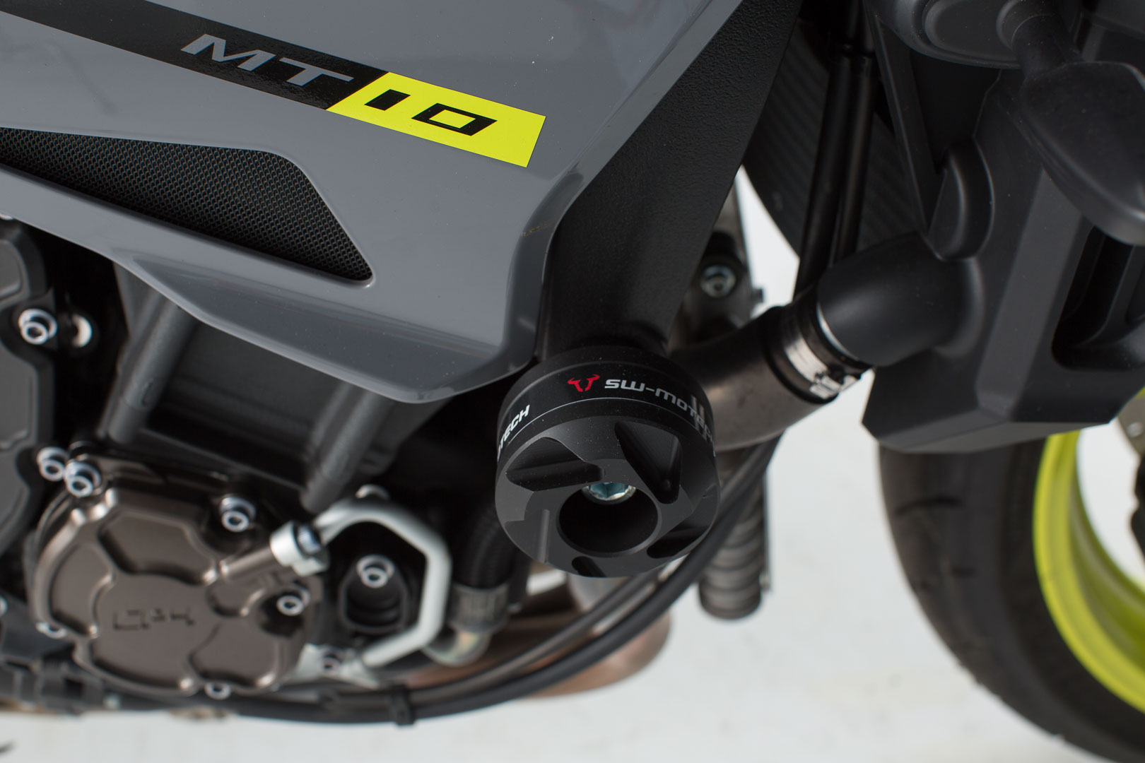 Kit SW-Motech Frame slider - Negru. Yamaha MT-10 / SP (16-21). Figura 4