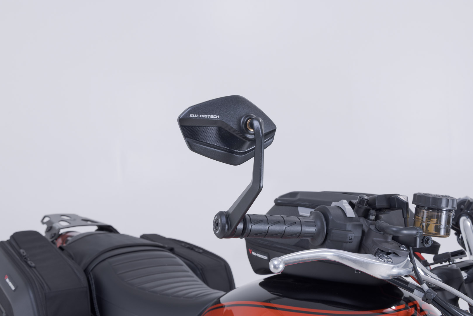 SW-Motech Bar ändspeglar – Kawasaki-modeller, CFMoto 675NK. Figur 4