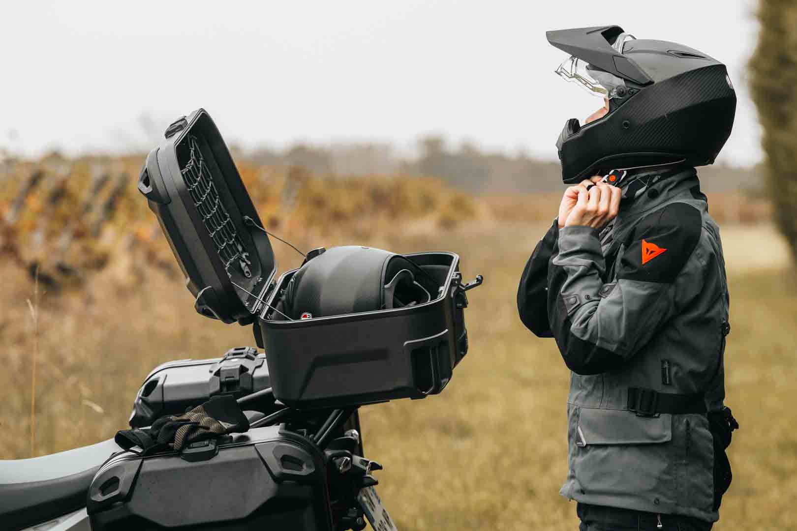 Cutia superioară SW-Motech DUSC XL - Neagră. 55 l. ABS. Figura 5