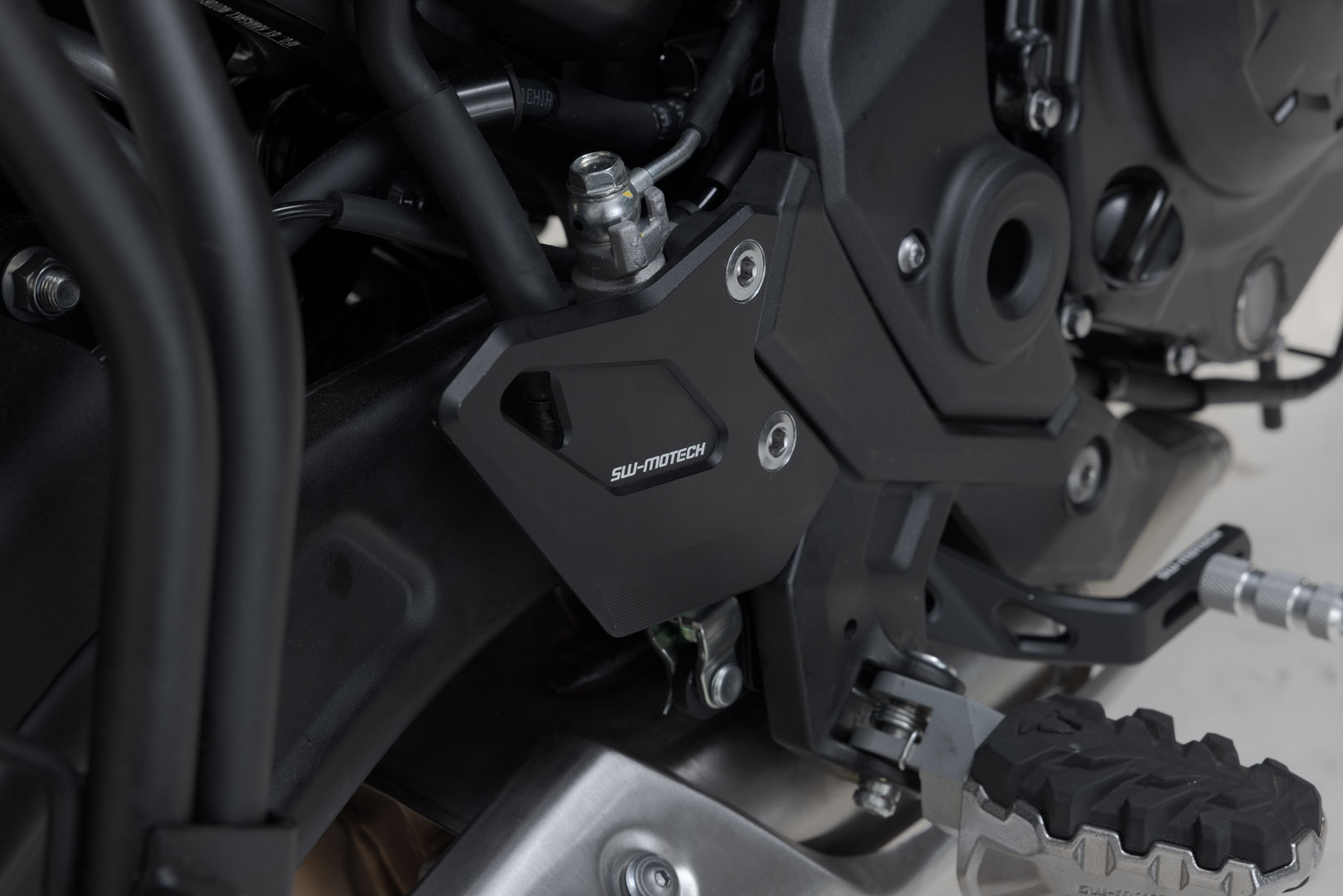 SW-Motech Heel guard - Negru. Kawasaki Z650RS (21-). Figura 3