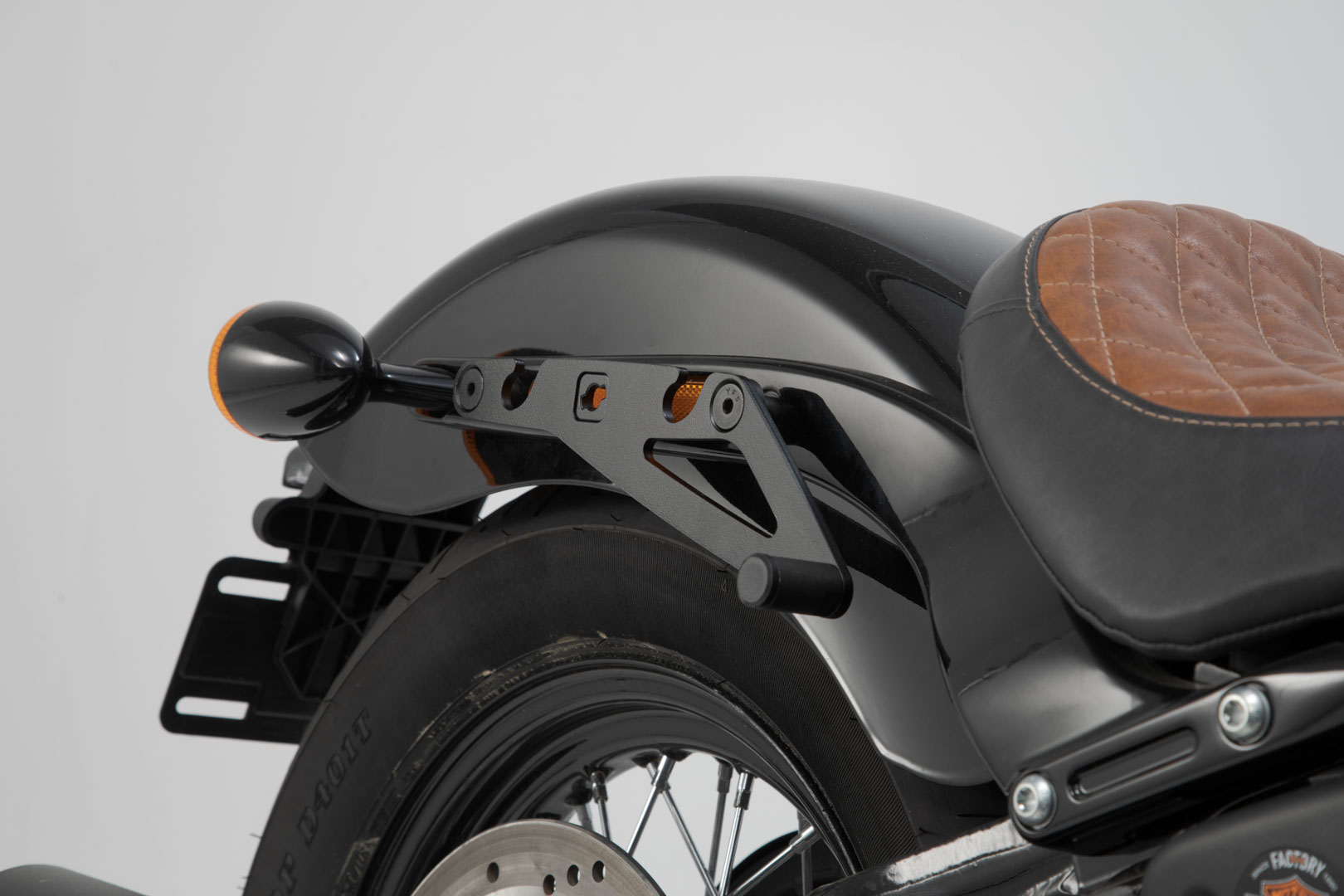 SW-Motech SLH carrier lateral LH1 dreapta - Harley-Davidson Street Bob/Slim/Standard. Pentru LH1. Figura 2