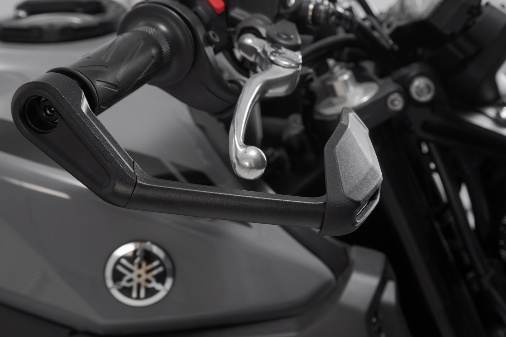 Protecții SW-Motech cu protecție împotriva vântului - Negru. Modele Yamaha (16-), CFMoto 450NK (23-). Figura 5