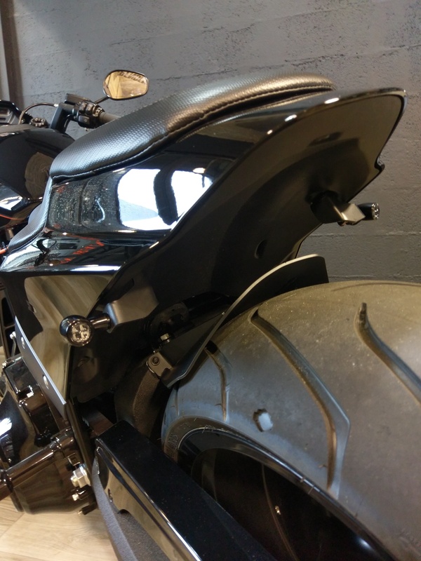 Design de acces Ținătoare de semnalizare negre de pereche Harley Davidson FXDR114 Figura 9