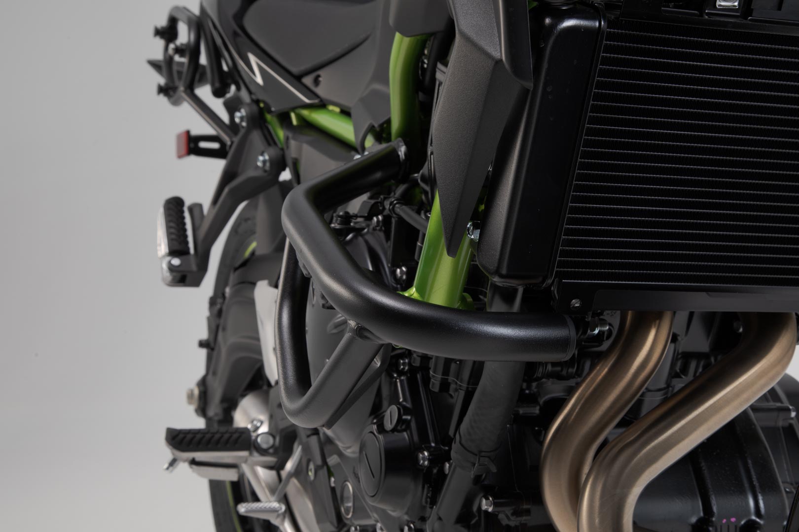 SW-Motech Crash bar - Svart. Kawasaki Z650 (16-) / Z650RS (21-). Figur 5