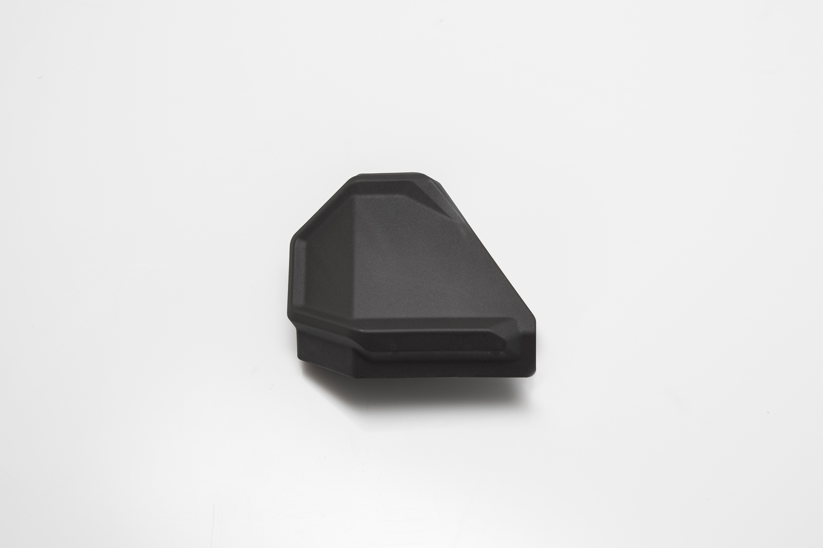 Colțul de rezervă SW-Motech TRAX ADV pentru exteriorul din stânga jos - Pentru carcasa laterală TRAX ADV. Inclusiv materiale de montaj. Figura 1