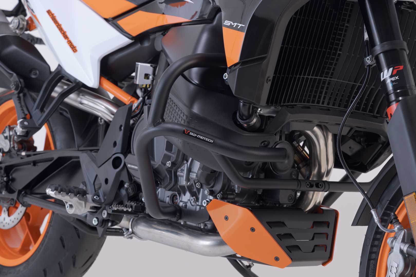 SW-Motech Krockbåge - Svart. KTM 890 SM T (23-). Figur 3