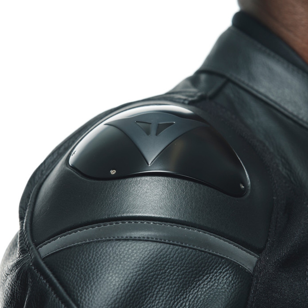 Dainese Racing 4 Motorcycle Leather Jacket black/black 64 Figure 8