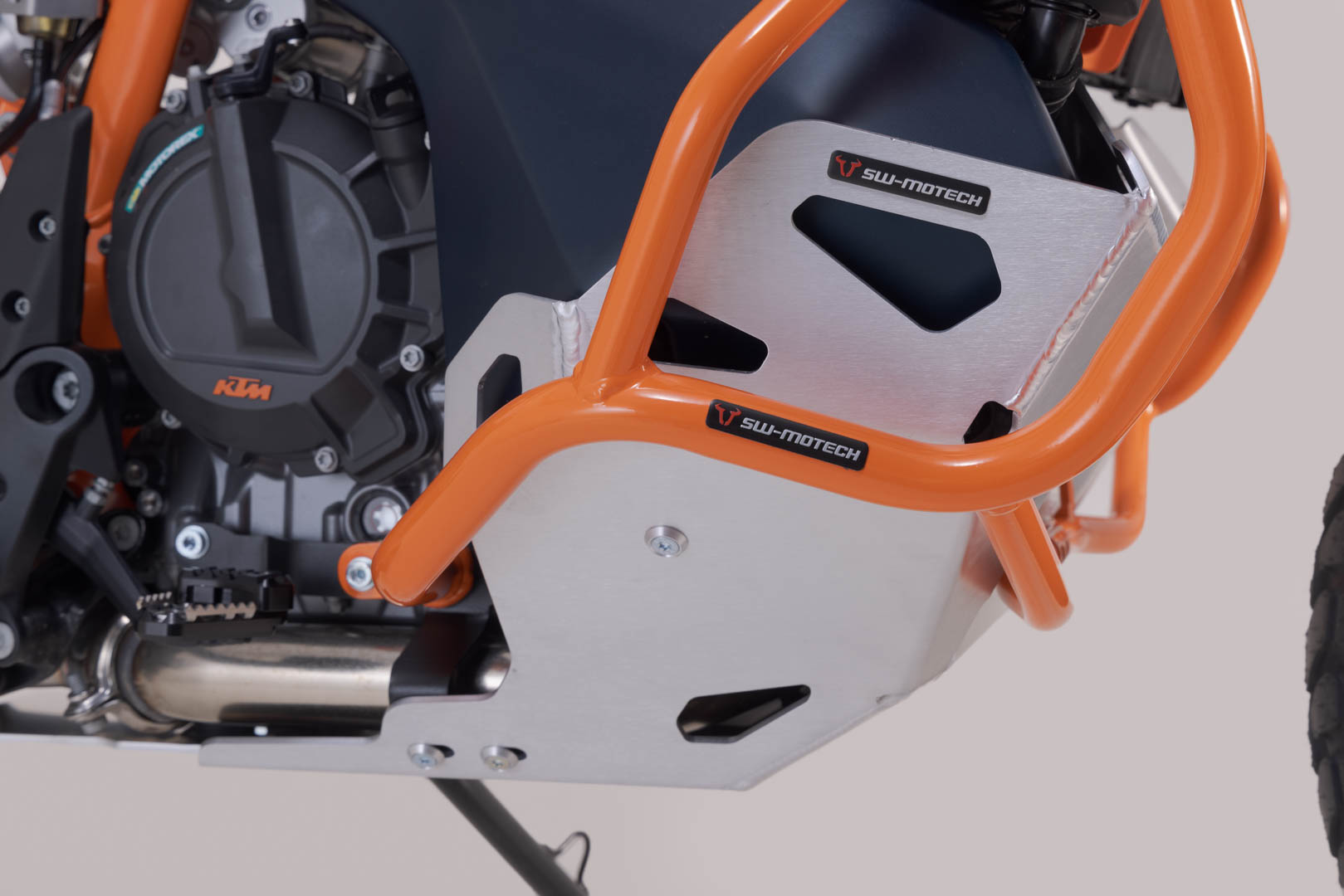 SW-Motech Motorskydd - Silver. KTM 790 Adv/R, 890 Adv/R Figur 5