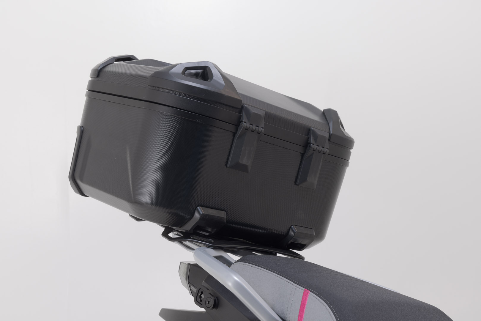 SW-Motech DUSC L top case system - Negru. 41 l. CFMoto 450MT (23-). Figura 5