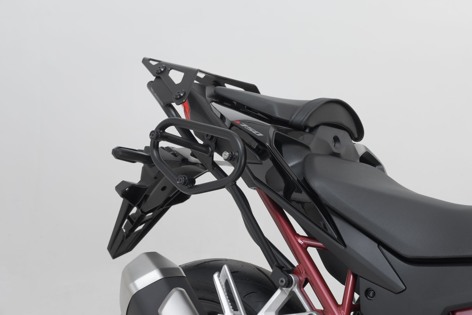 SW-Motech SLC zijdrager rechts - Honda CB750 Hornet (22-). Figuur 4