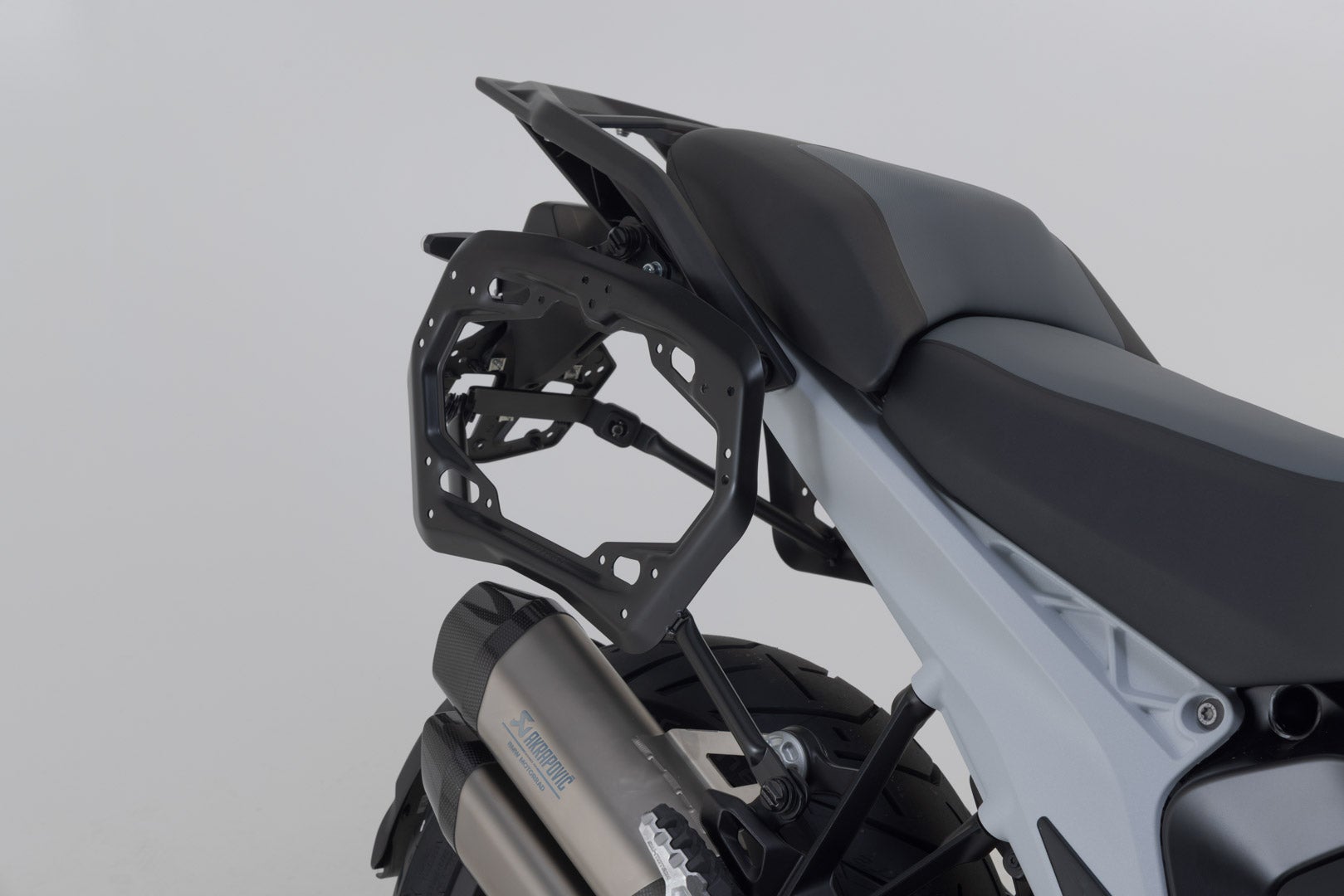 SW-Motech TRAX ADV Alukoffer-System - Schwarz. 45/45 l. BMW R 1300 GS (23-). Abbildung 3
