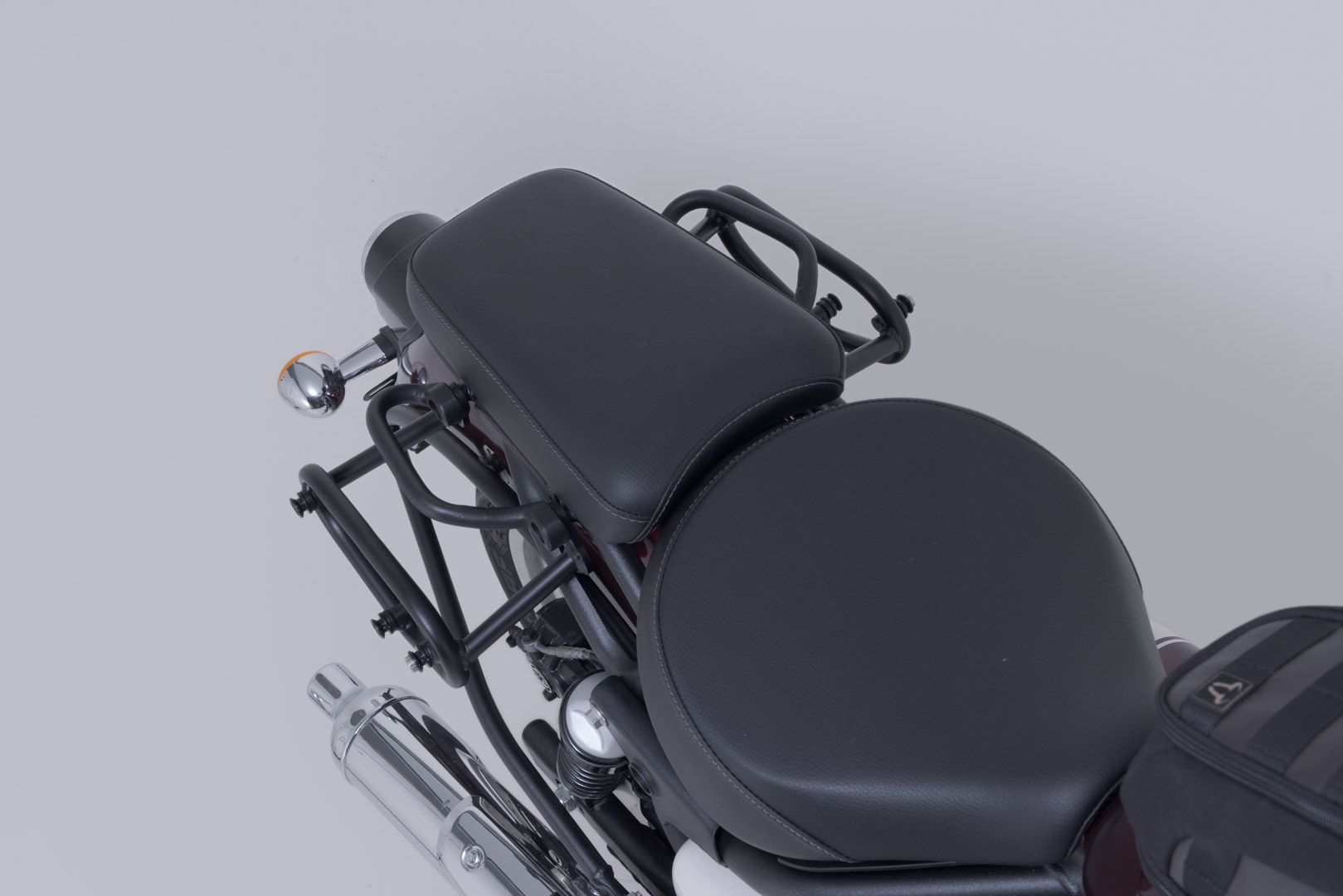 SW-Motech SysBag WP M/M Taschen-System - Royal Enfield Classic 650 (24-)/Shotgun 650 (22-). Abbildung 5