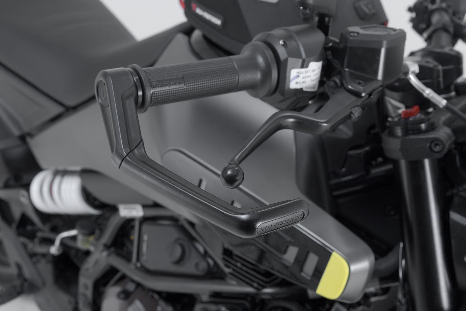 Protecții SW-Motech - Negri. Husqvarna Svartpilen/Vitpilen 401 (23-). Figura 4
