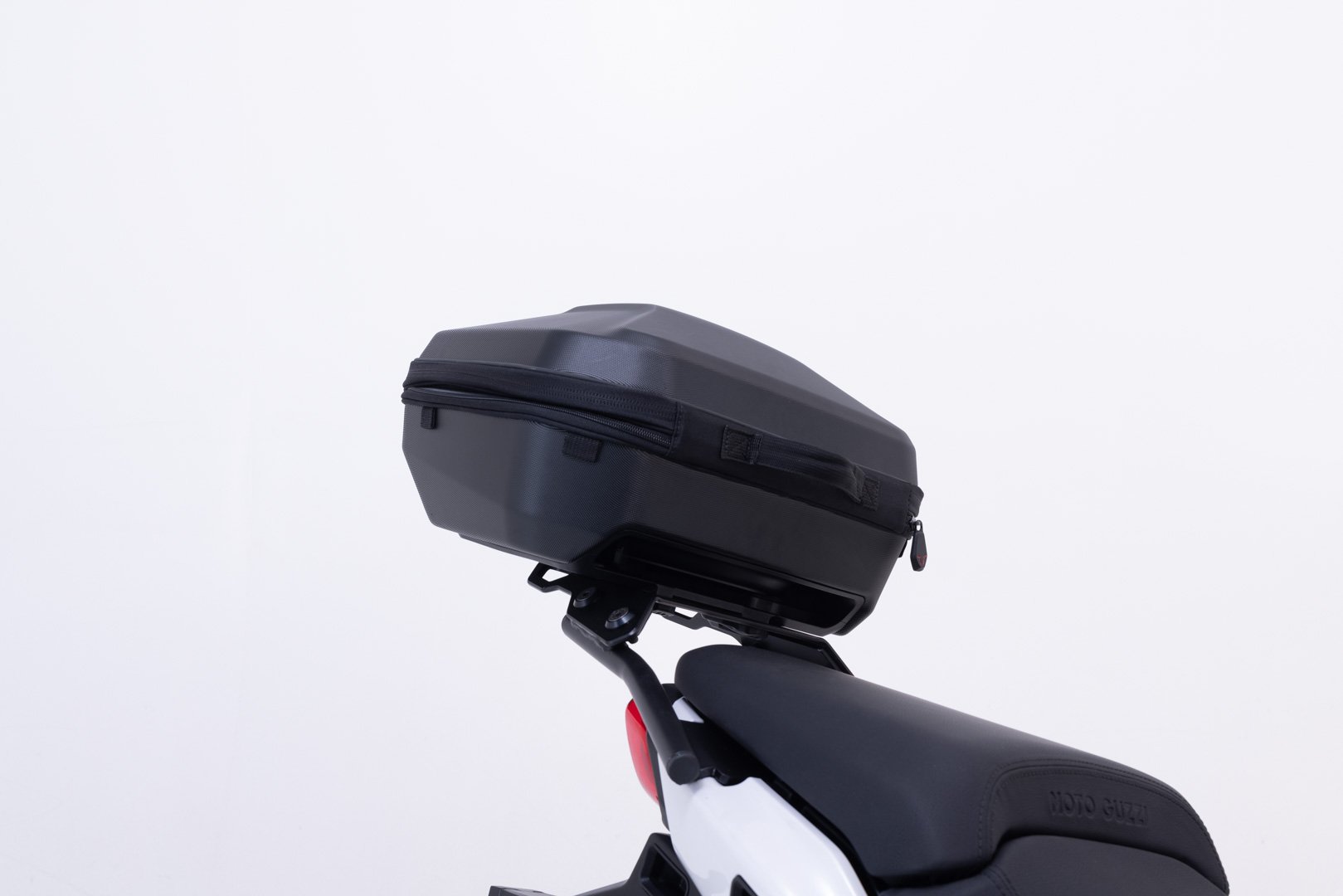 SW-Motech STREET-RACK - Negru. Moto Guzzi V100 Mandello/S (22-). Figura 5