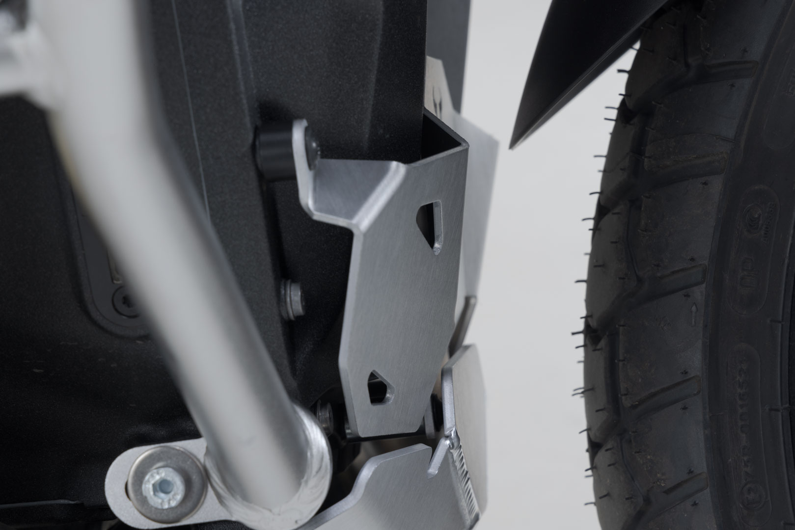 Extensie de protecție a motorului SW-Motech - Argintiu. BMW R 1300 GS / Adventure, R 1300 R/RT. Figura 5