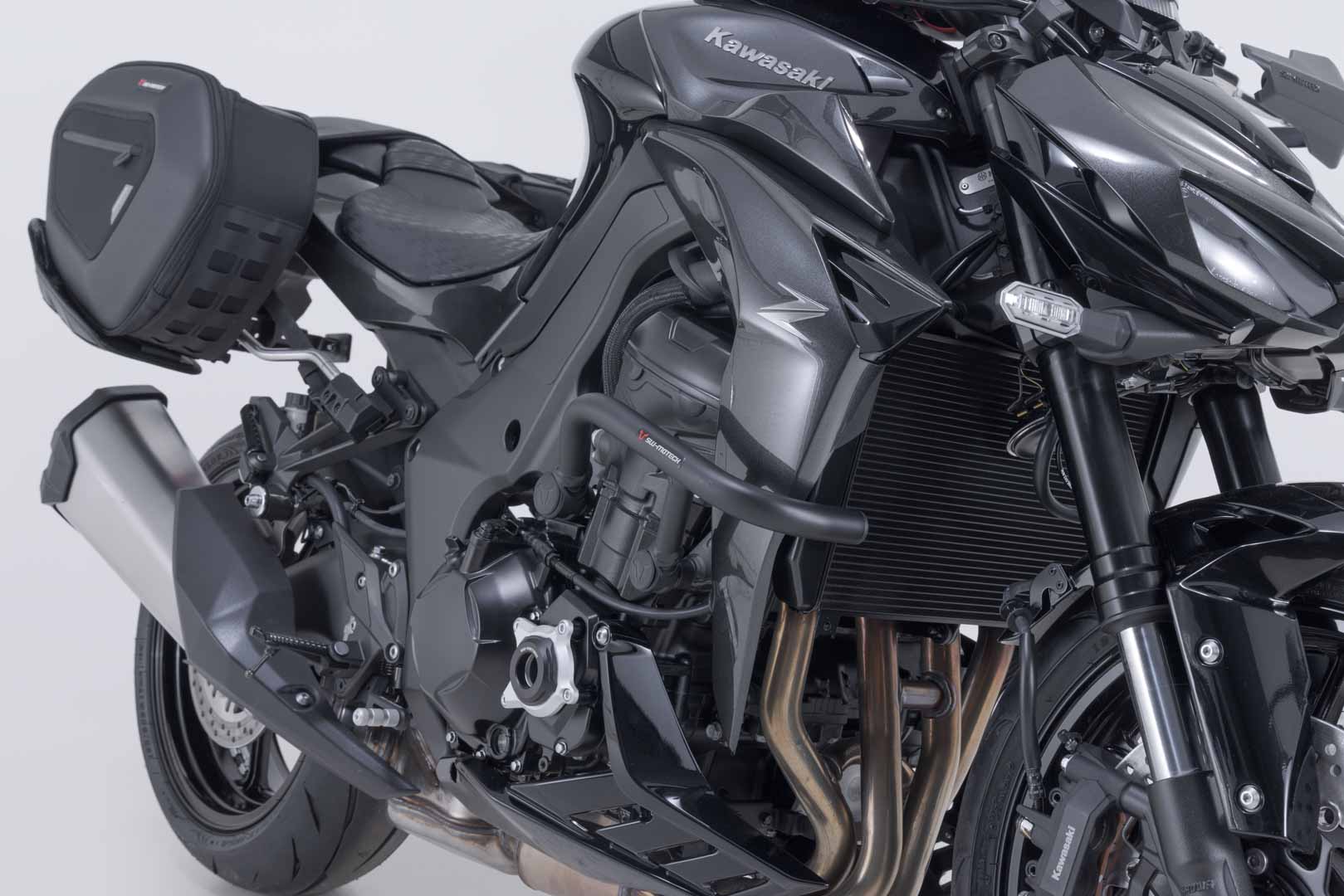 SW-Motech Crash bar - Svart. Kawasaki Z1100 (25-). Figur 2