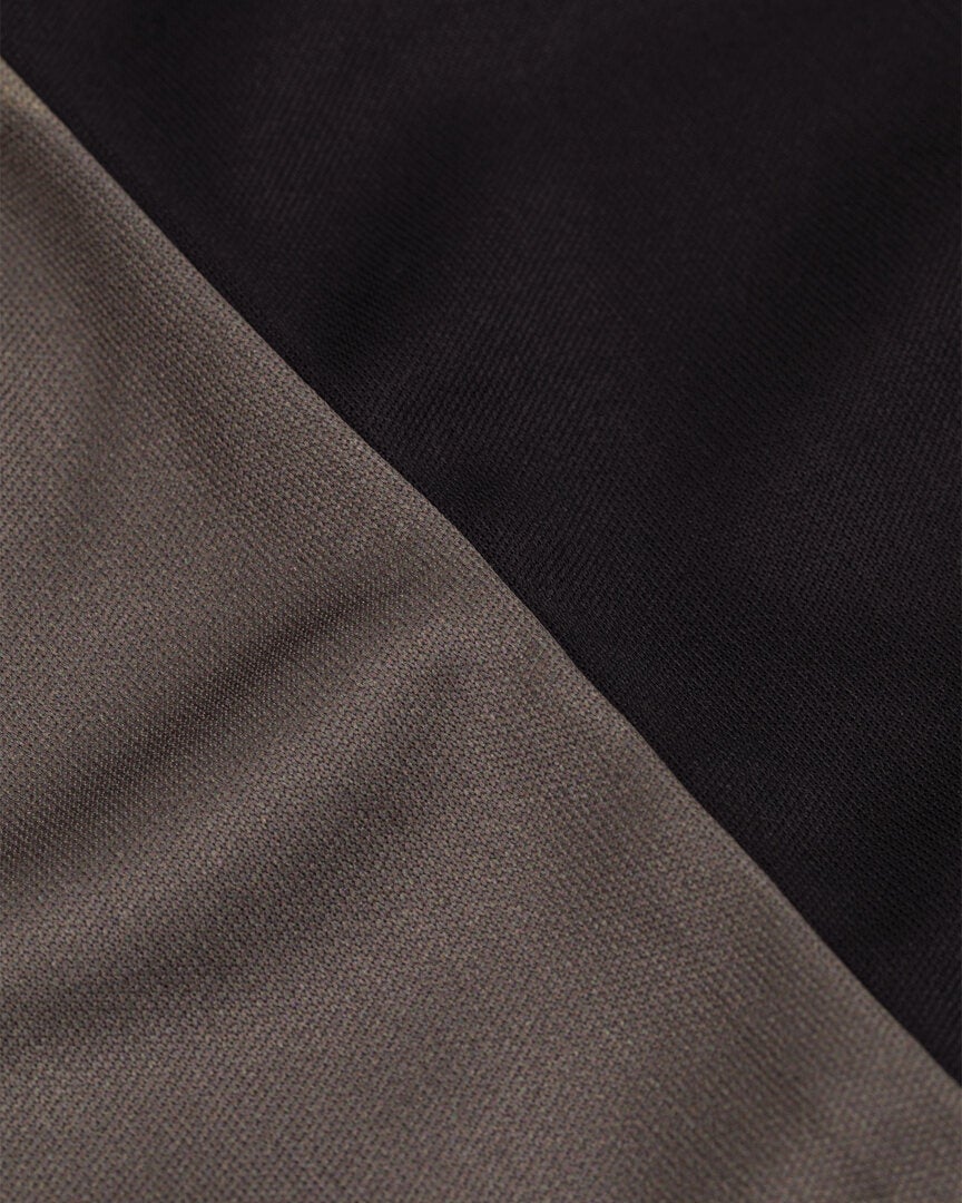 Side view of Riding Culture Sender 3.1 Long Sleeve Cycling Jersey