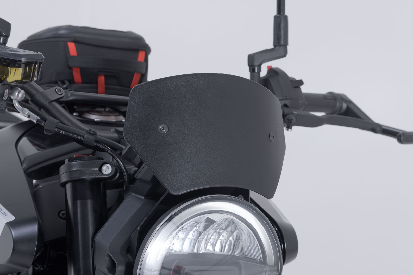 Parbrizul SW-Motech - Negru. Husqvarna Svartpilen 801 (24-). Figura 4