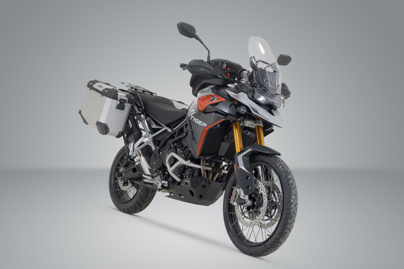 SW-Motech TRAX ADV aluminium case system - Silver. 45/37 l. Triumph Tiger 900 models (23-). Figure 2