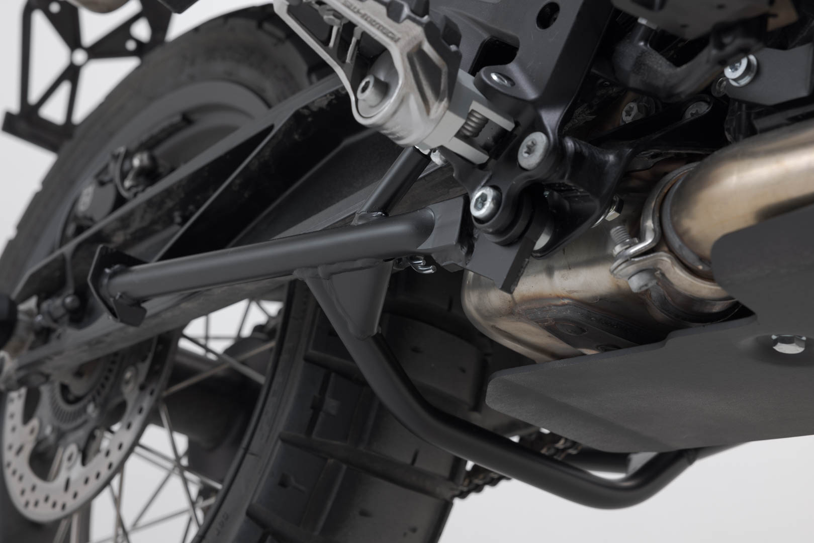 Standul SW-Motech - Negru. Husqvarna Norden 901 (21-). Figura 4