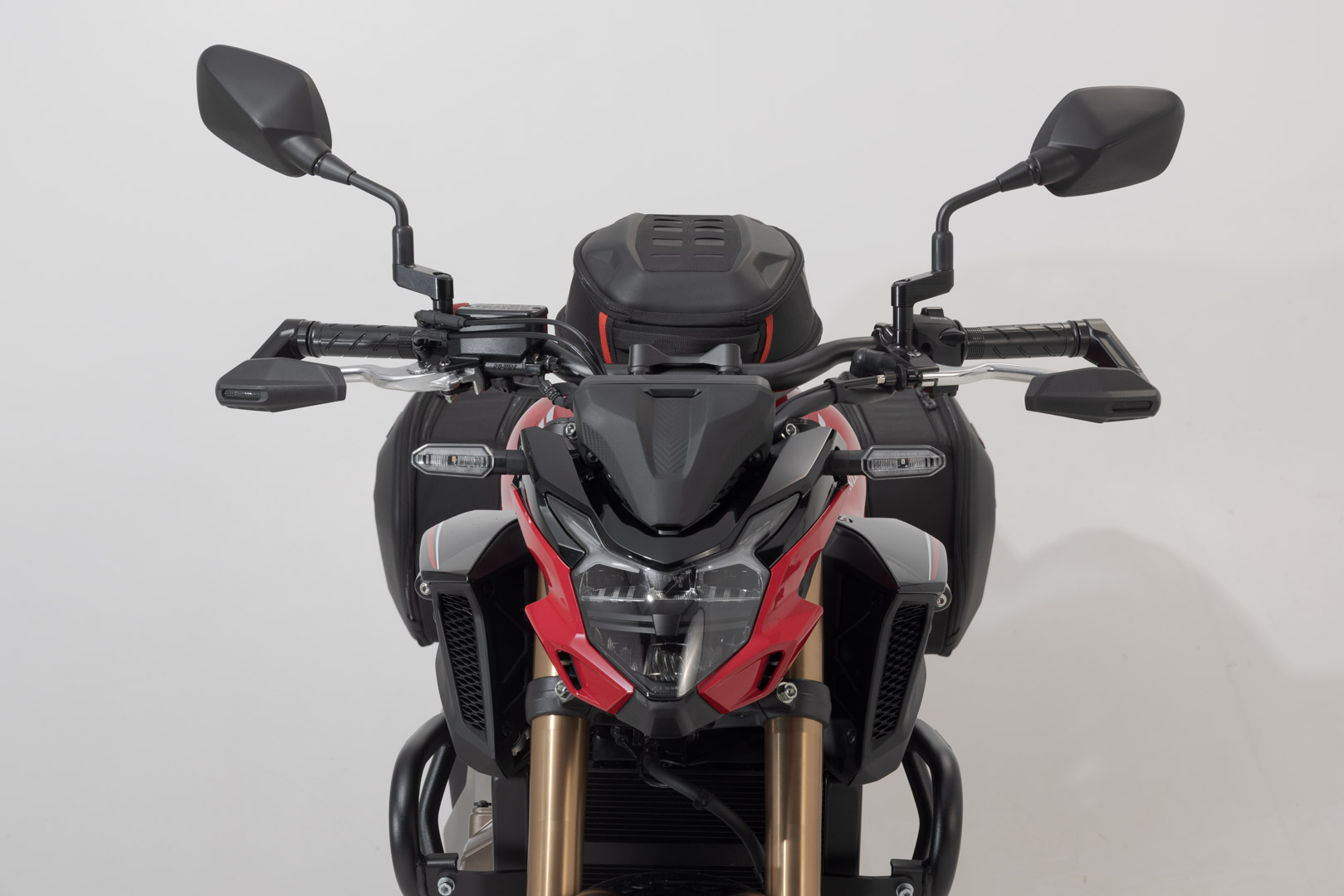 Protecții SW-Motech cu protecție împotriva vântului - Negru. Honda CB650R, CB500F, CB500 Hornet. Figura 2