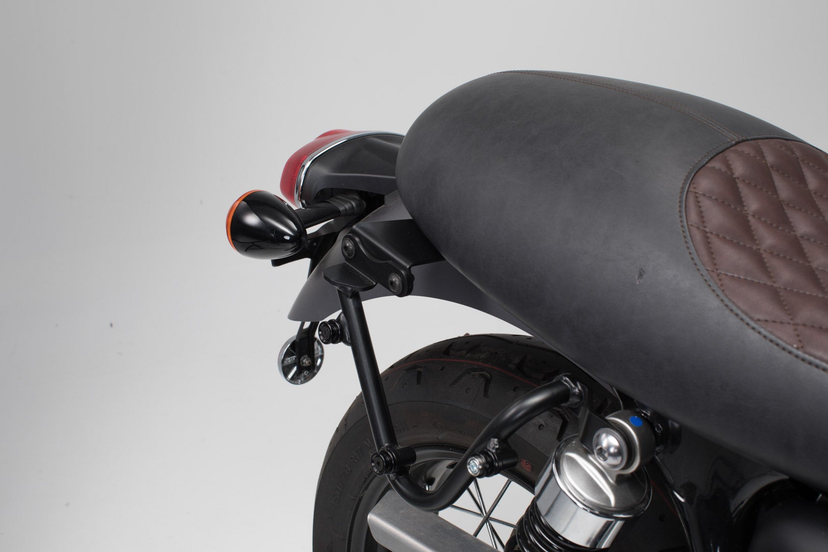 SW-Motech adaptér pre SLC + V-LOC bočný nosič vpravo - Pre Bonneville T100/120 (15-) bez prechodovej lišty. Obrázok 3