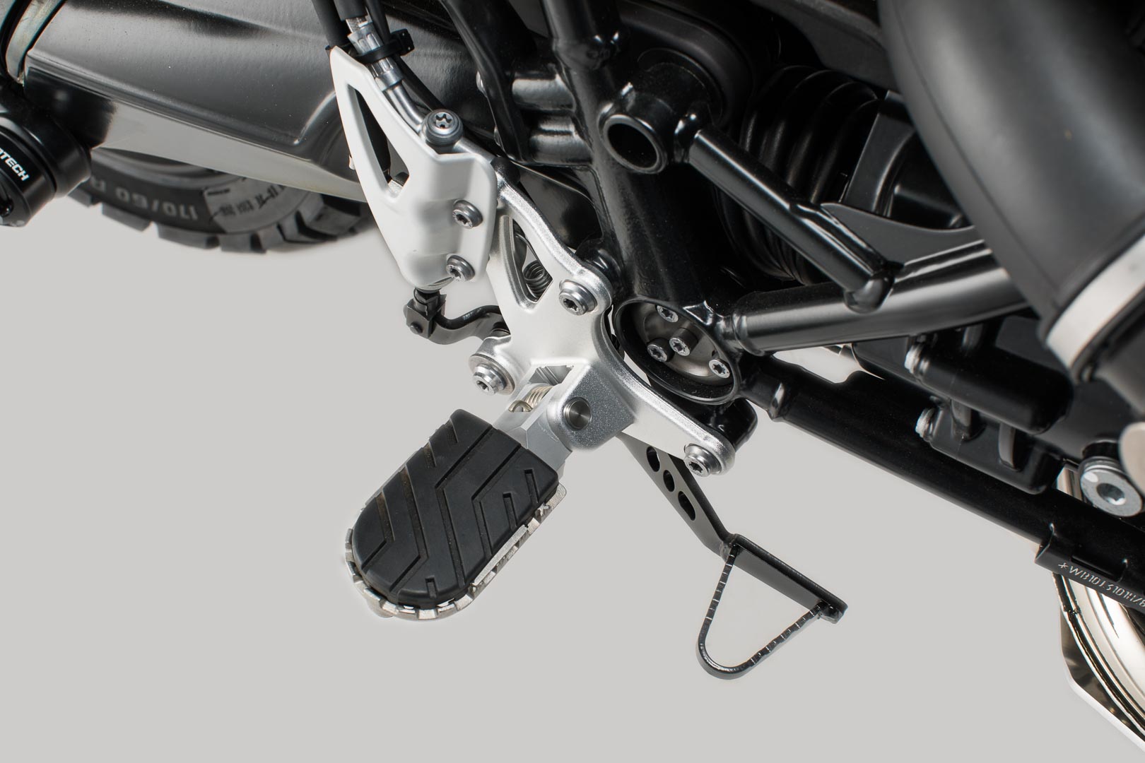 Kit de sprijin SW-Motech ION - BMW R nineT Scrambler (16-), R nineT GS (16-). Figura 3