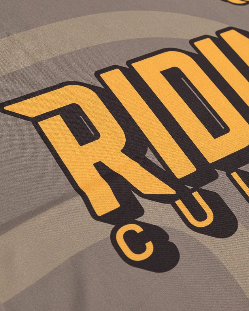 Side view of Riding Culture Sender 3.1 Long Sleeve Cycling Jersey