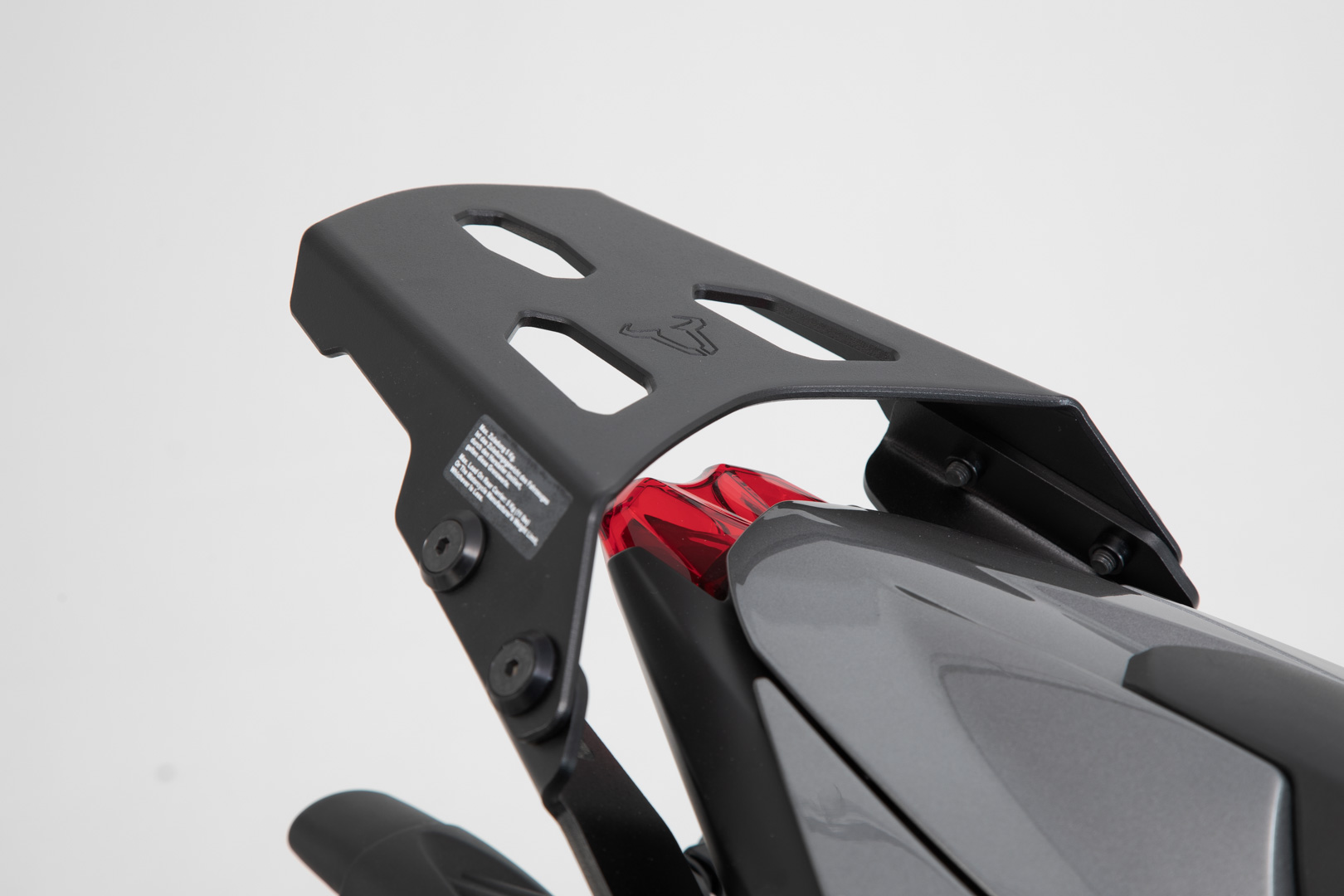 SW-Motech STREET-RACK - Negru. Triumph Street Triple (12-16) / (19-). Figura 3