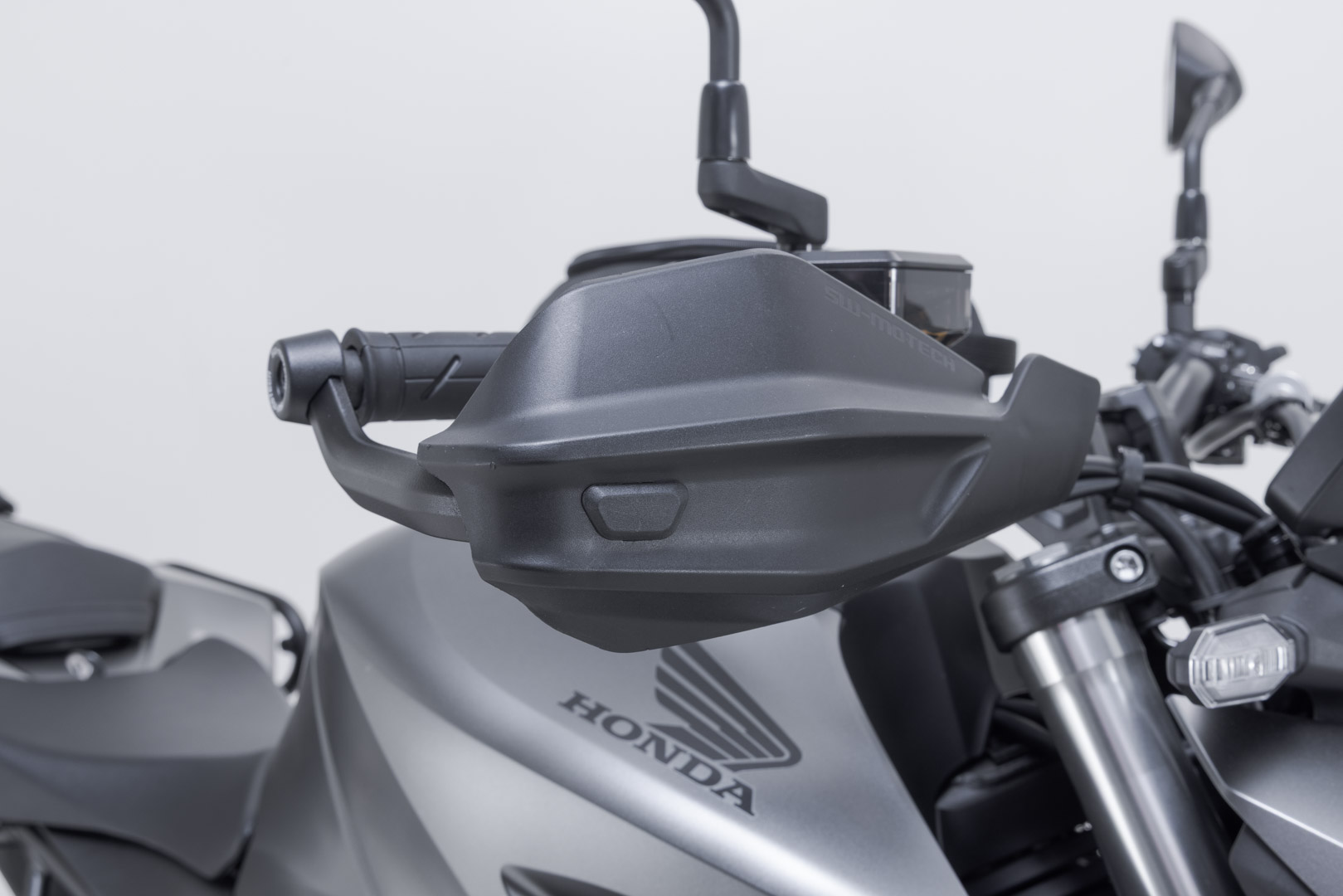 Kit de protecție SW-Motech Adventure - Negru. Pentru ghidonuri goale. 22mm la 1 inch. Figura 3