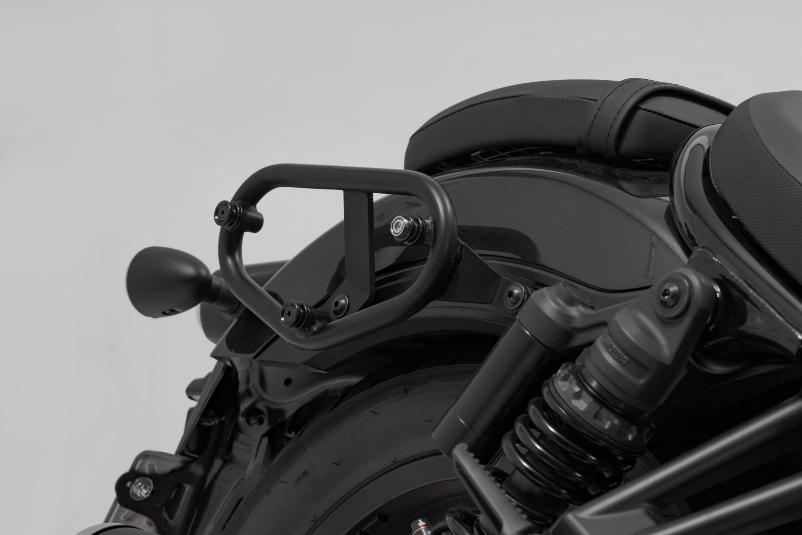SW-Motech Legend Gear sistem de geantă laterală LC - Honda CMX1100 (20-). Figura 3