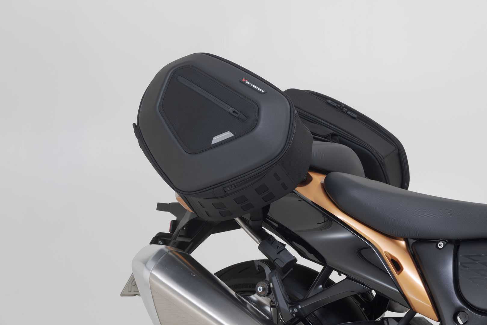 Set de geantă SW-Motech PRO BLAZE H - Negru. Suzuki GSX 1300 R Hayabusa (08-20). Figura 3