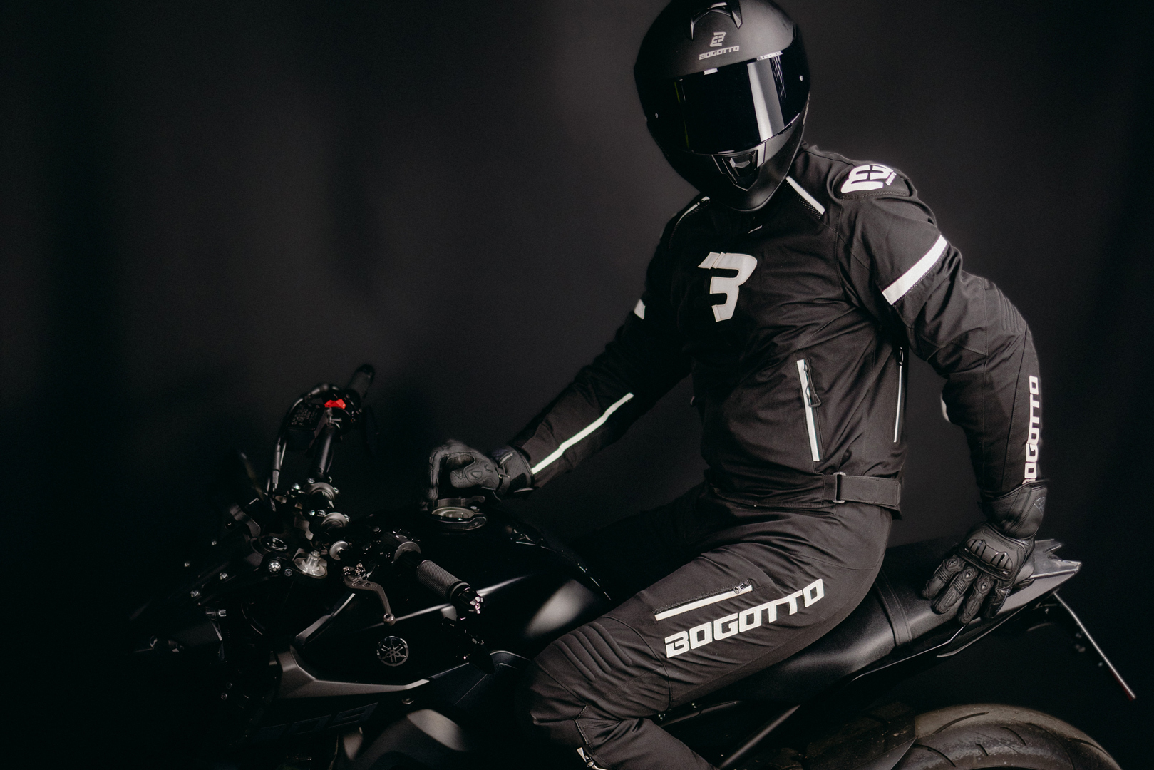 Bogotto Sparrow Waterproof Motorcycle Textile Jacket black/white S Figure 3