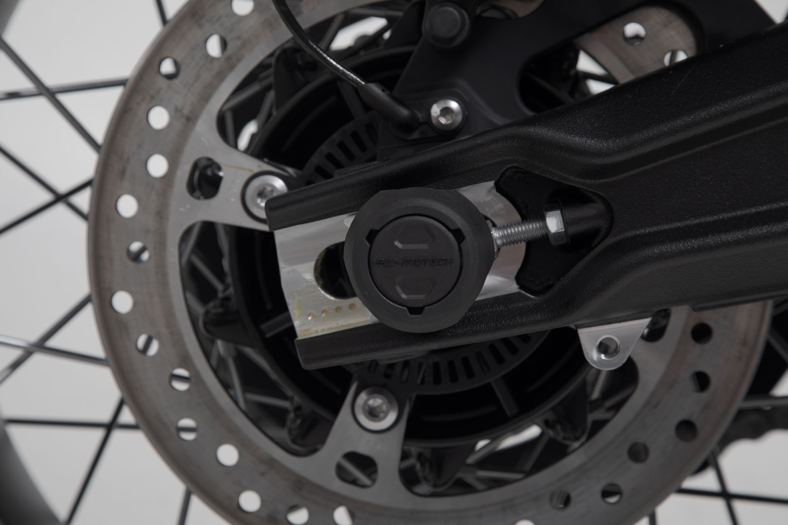 Set SW-Motech Slider pentru puntea spate - Negru. Triumph Tiger 800 (10-)/ 900 (19-). Figura 3