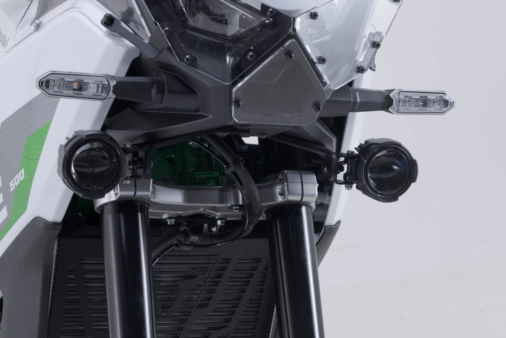 Side view of SW-Motech EVO fog light kit - Black. Kawasaki KLE500 / KLE500 SE (26-).