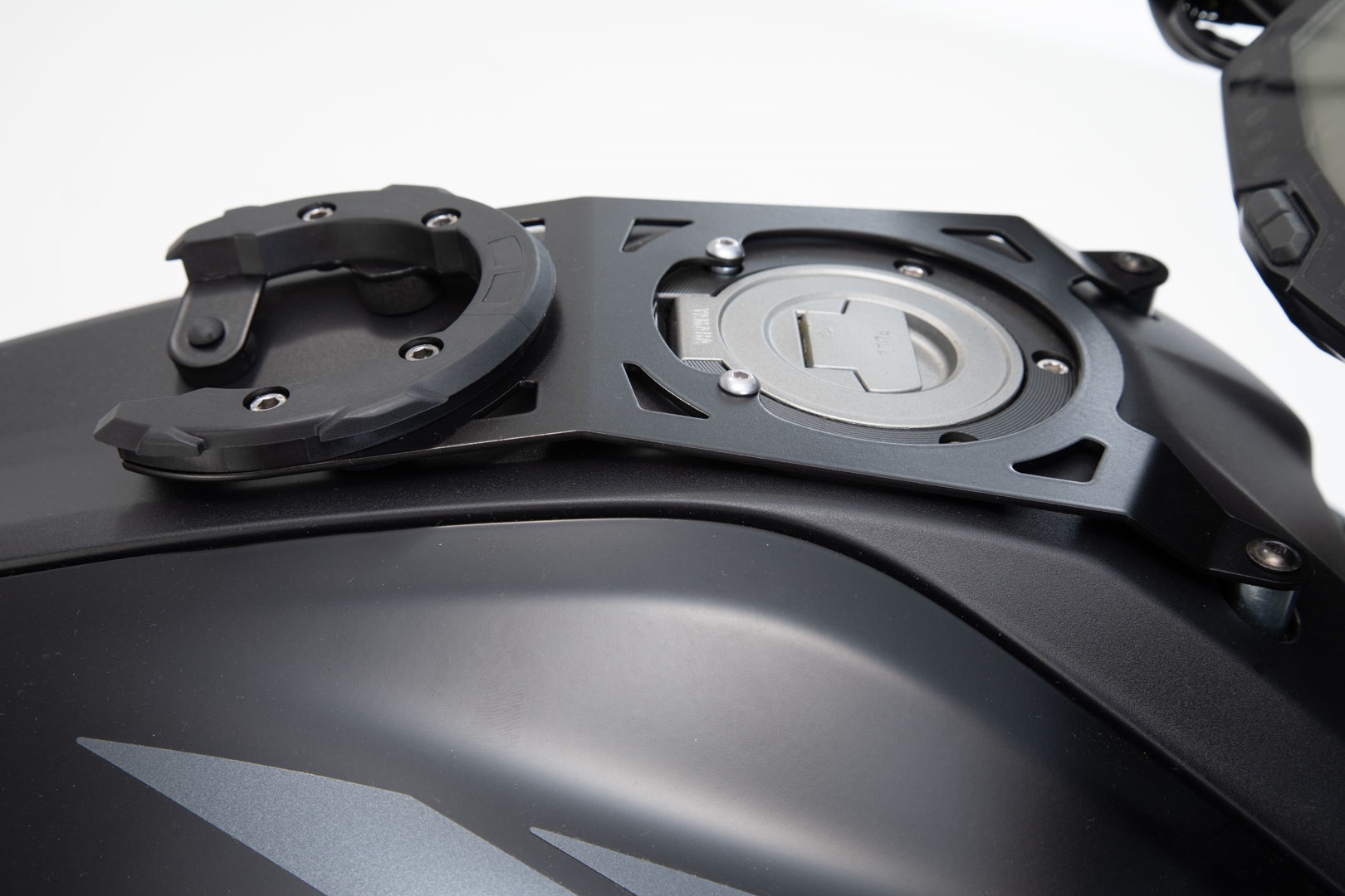 Inelul pentru rezervor SW-Motech EVO - Negru. Yamaha MT-07 (18-20). Figura 3
