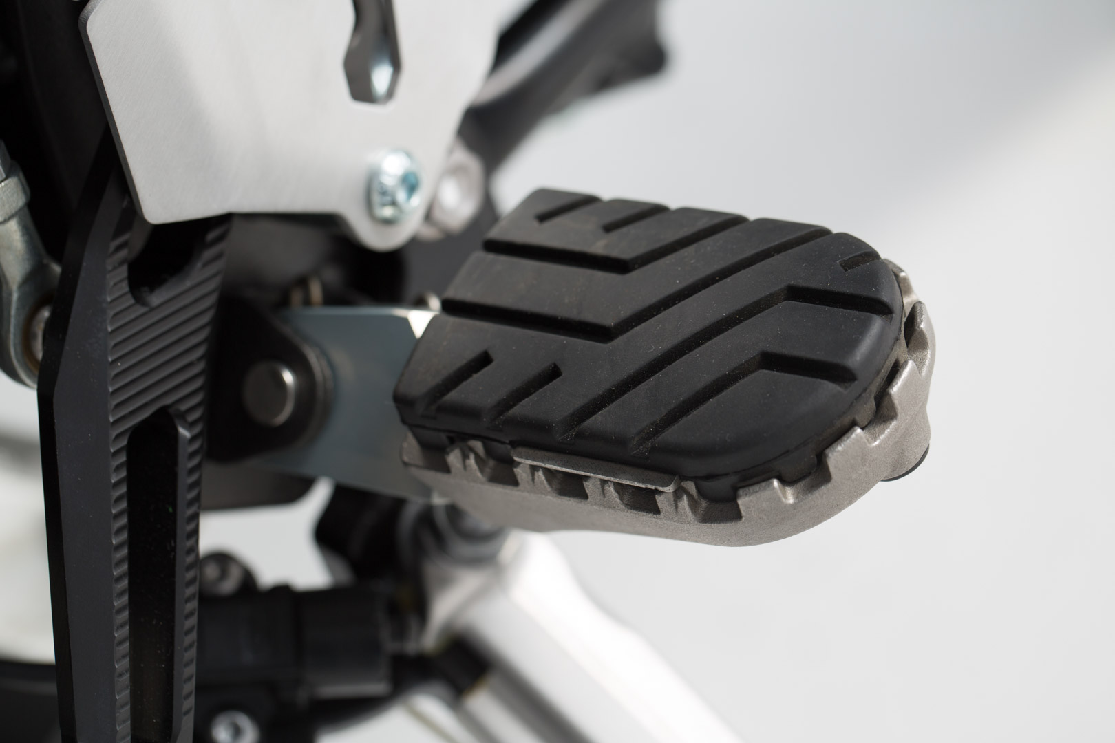 Kit de suporturi SW-Motech ION - Triumph Tiger 800/ 900/ 1200, Scrambler 1200. Figura 2
