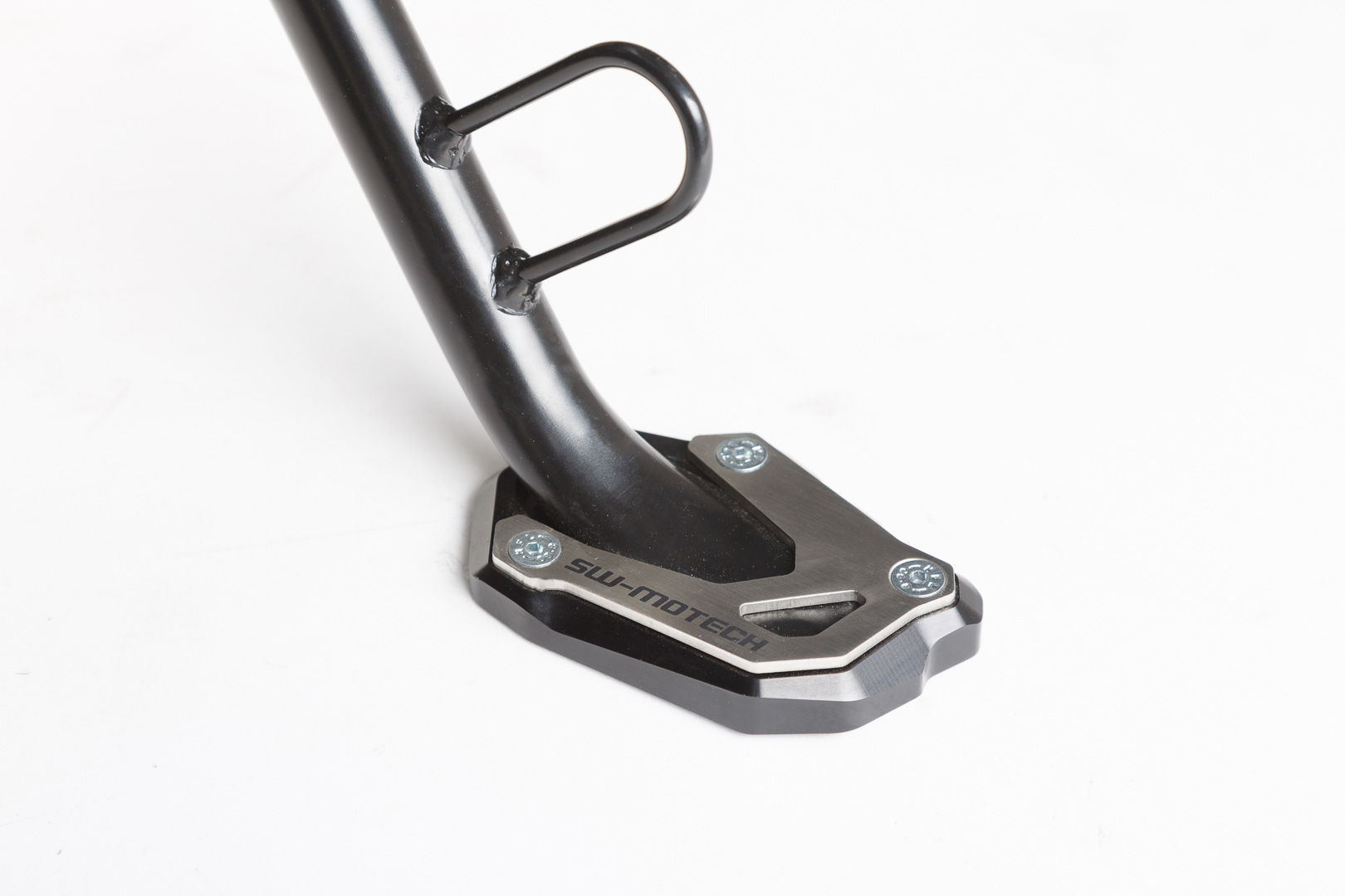 Extensie SW-Motech pentru piciorul lateral - Negru/argintiu. Modele Suzuki. Figura 1