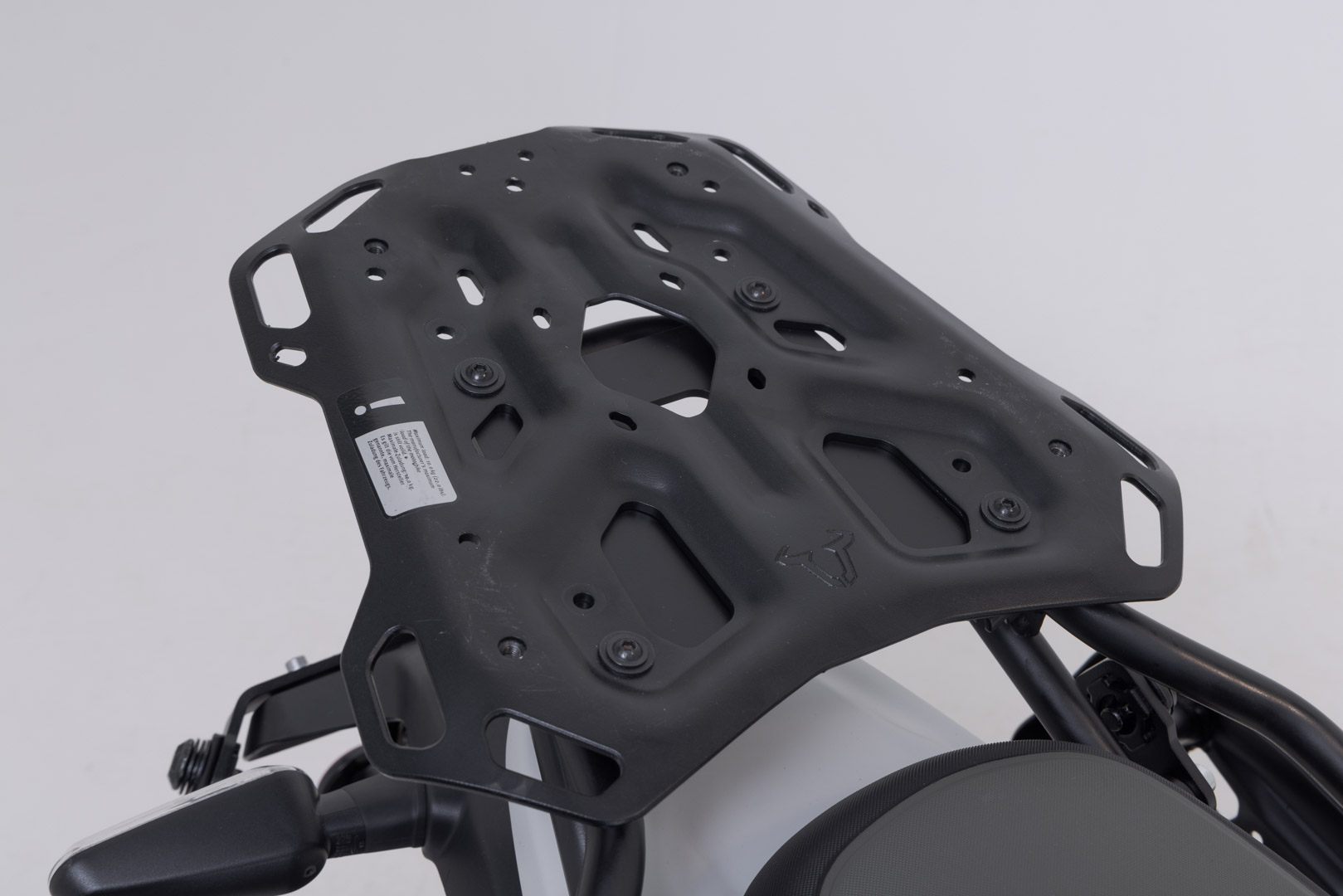 Sistem top case SW-Motech TRAX ADV - Argintiu. Royal Enfield Himalayan 450 (23-). Figura 3