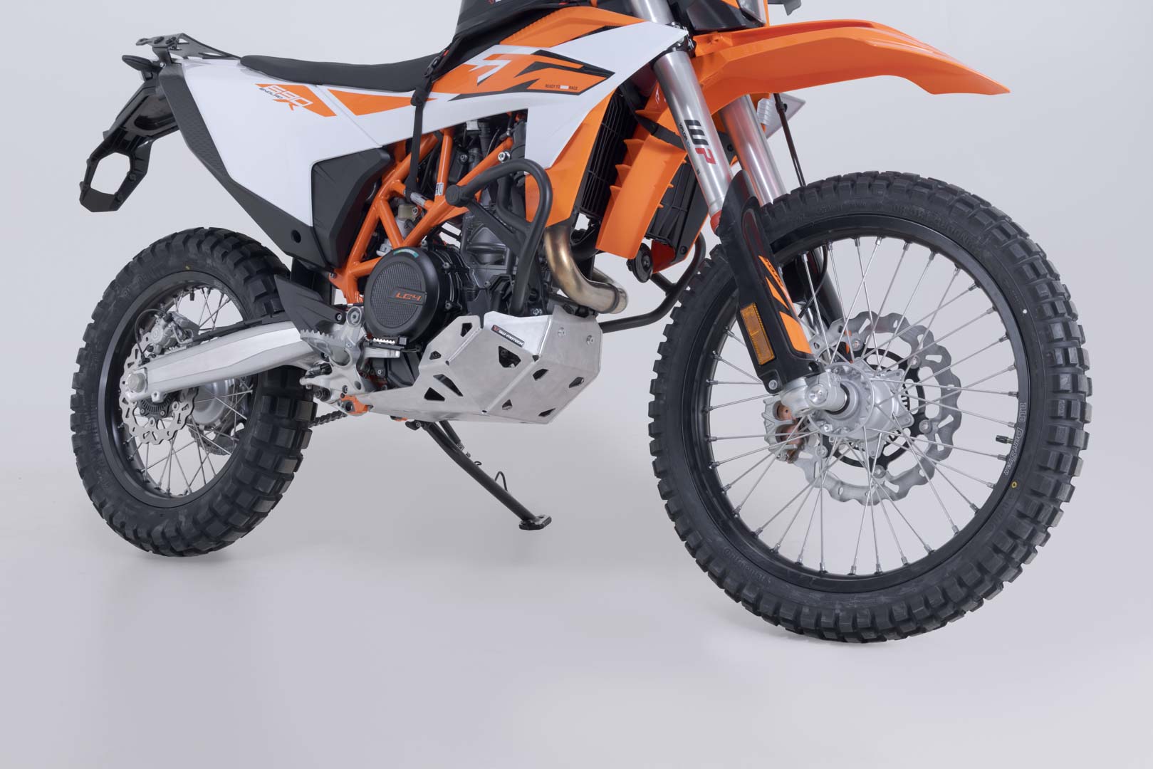 SW-Motech motorskydd - Silver. KTM 690 /Husqvarna 701-modeller. Figur 1