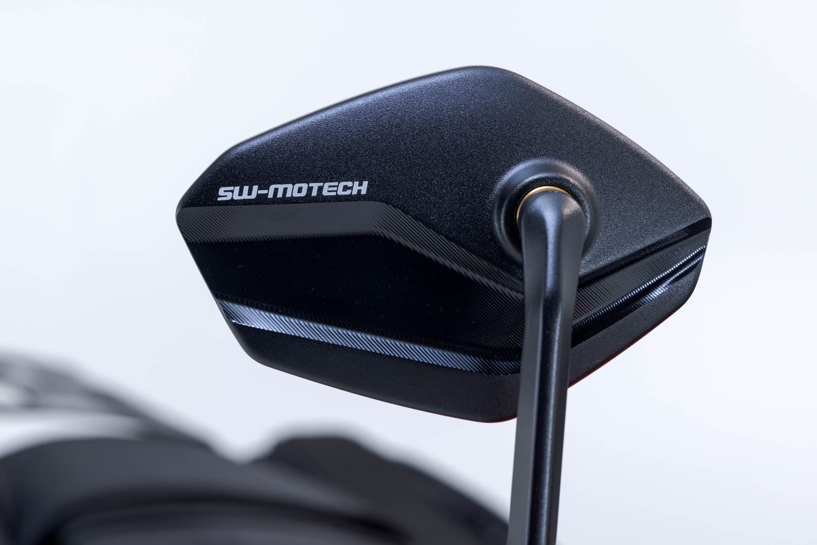 SW-Motech Bar エンドミラー - アプリリア、ドゥカティ、ホンダ、KTM、ヤマハモデル。 図3